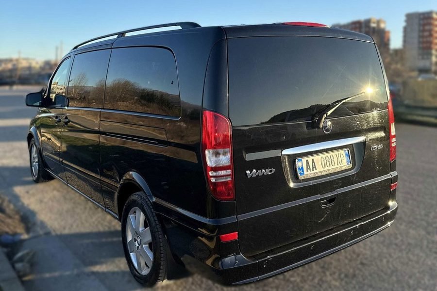 Mercedes Benz Viano Black