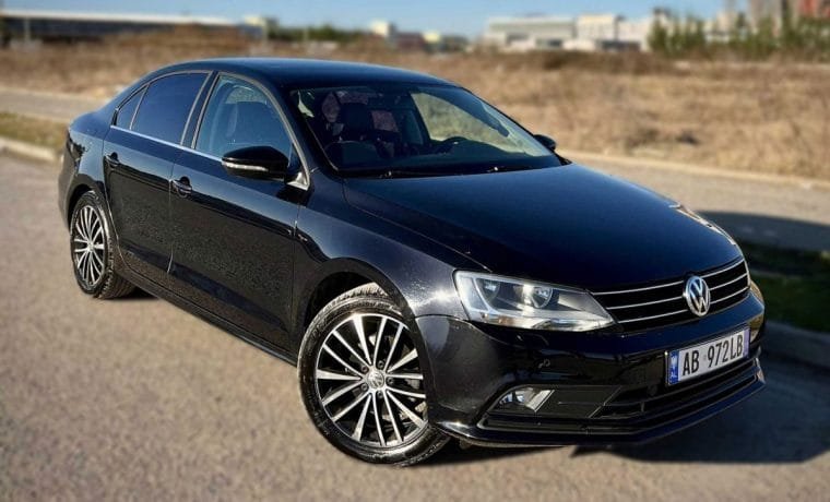 Volkswagen Jetta Black 2.0 tdi