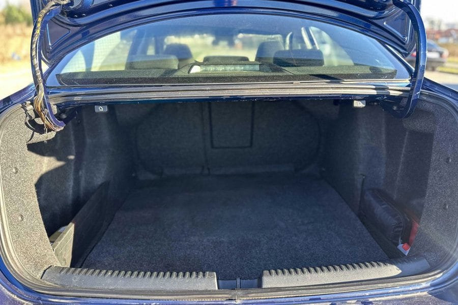 Volkswagen Jetta Blue