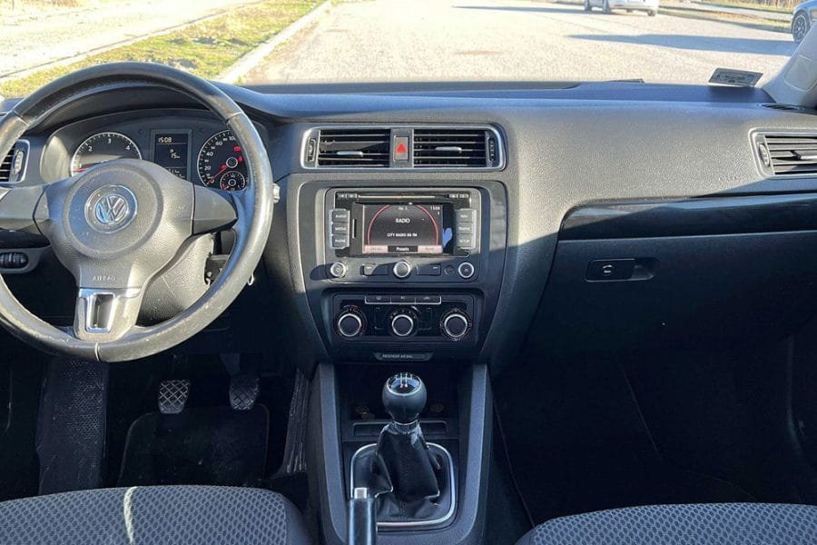 Volkswagen Jetta Blue