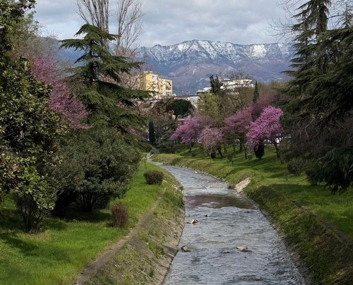 lana river tirana